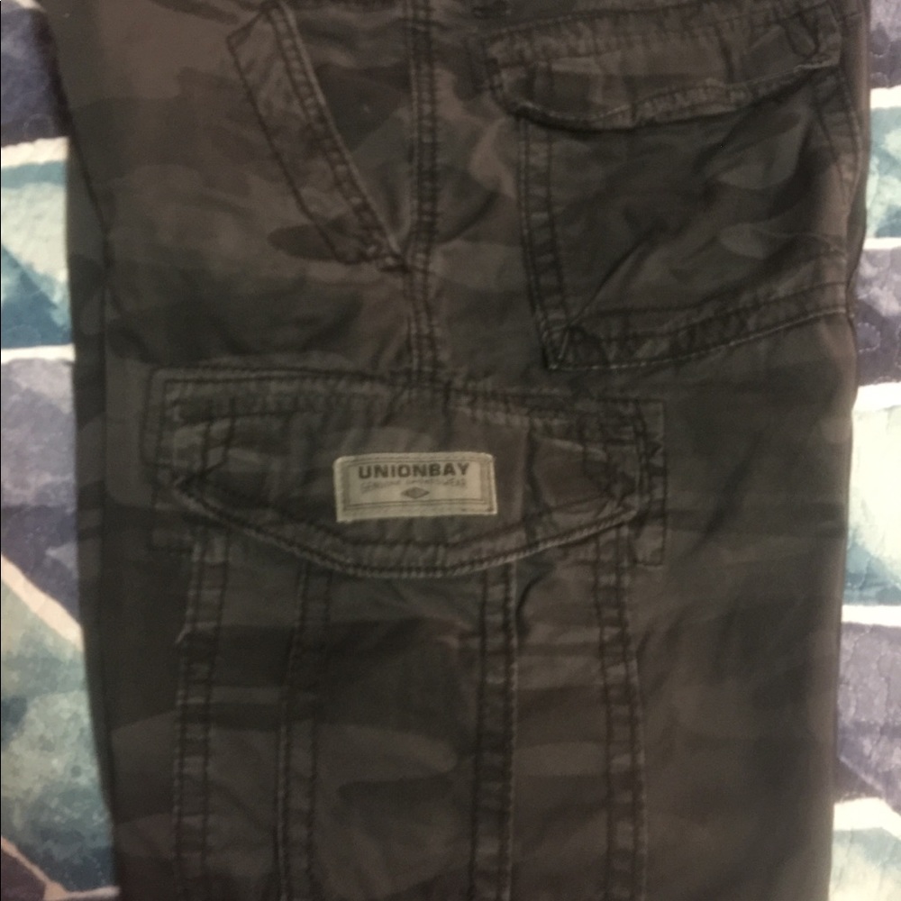 Men’s Camo shorts 32